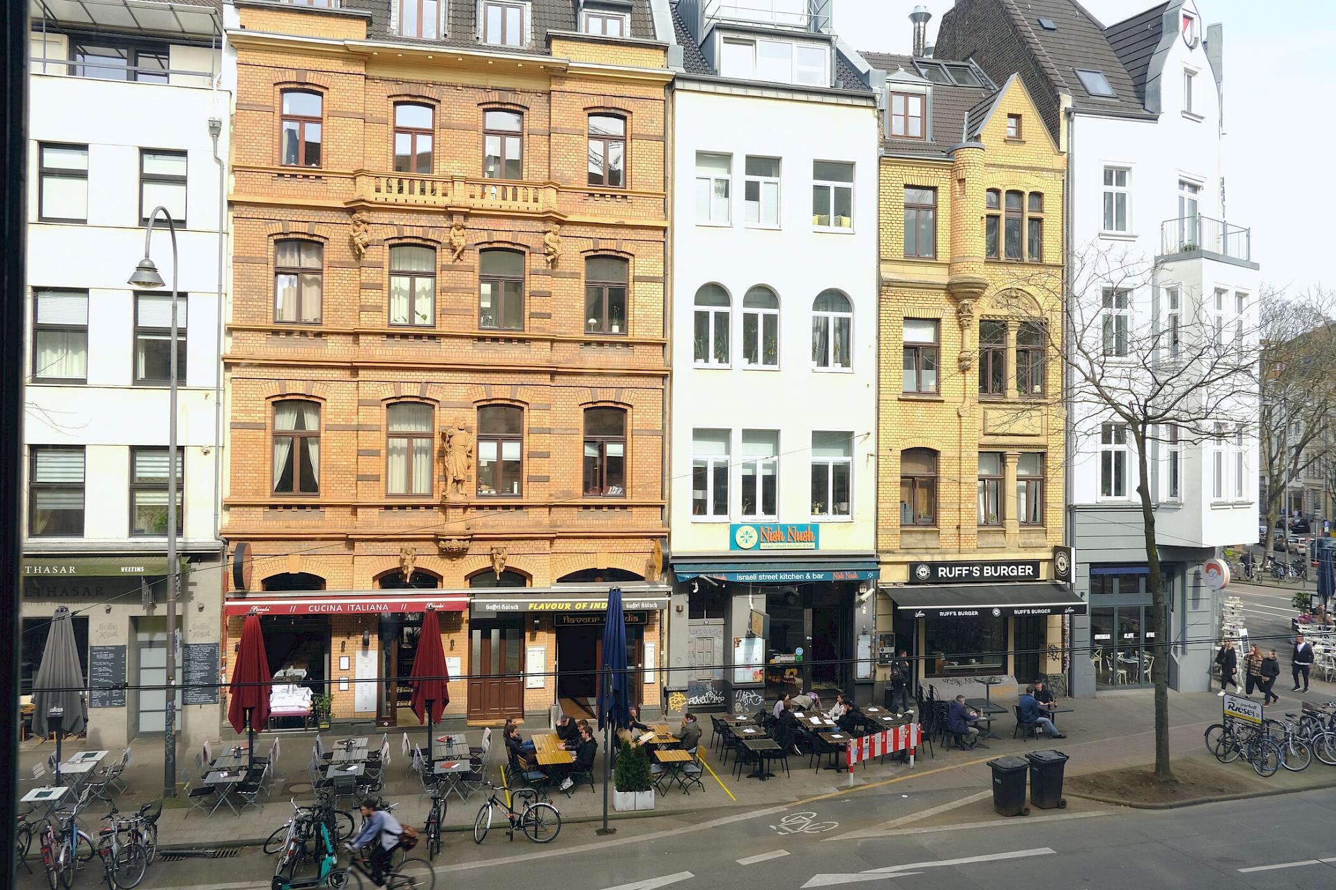 Aussicht aus dem geplanten Salon auf die Aachener Straße